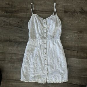 B. Darlin cute little sundress! Perfect for summer ☀️🌞